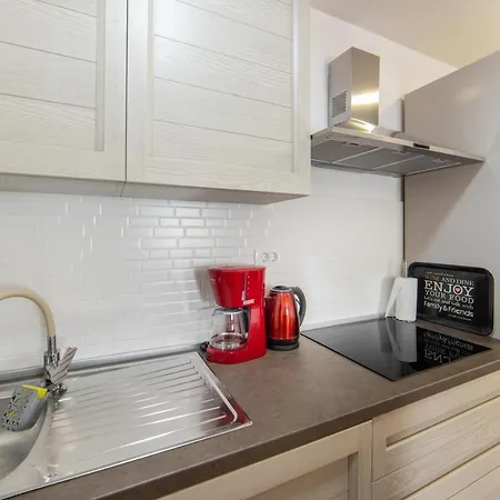 Stinice Apartment Gradac (Split-Dalmatia)