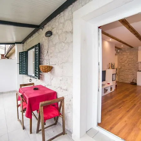 Lägenhet Stinice Gradac (Split-Dalmatia)