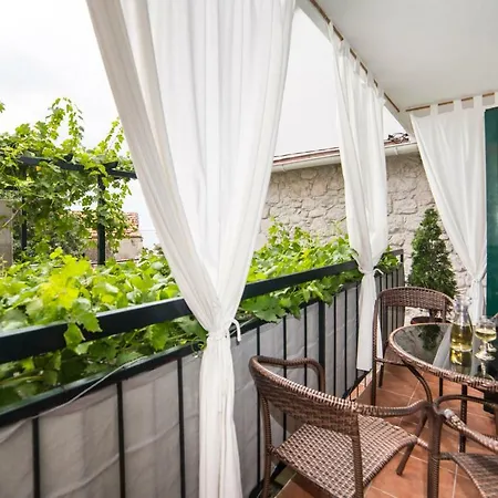 Stinice * Gradac (Split-Dalmatia)